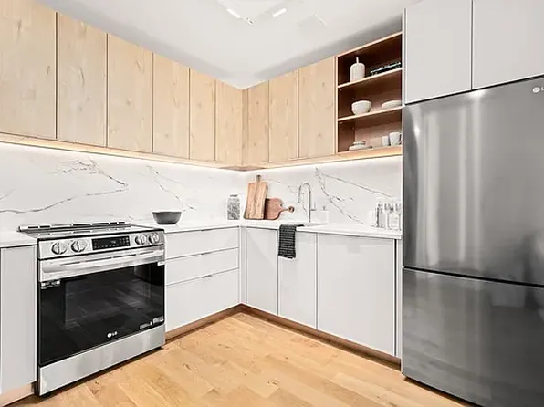 597 Grand Street image 13 of 14