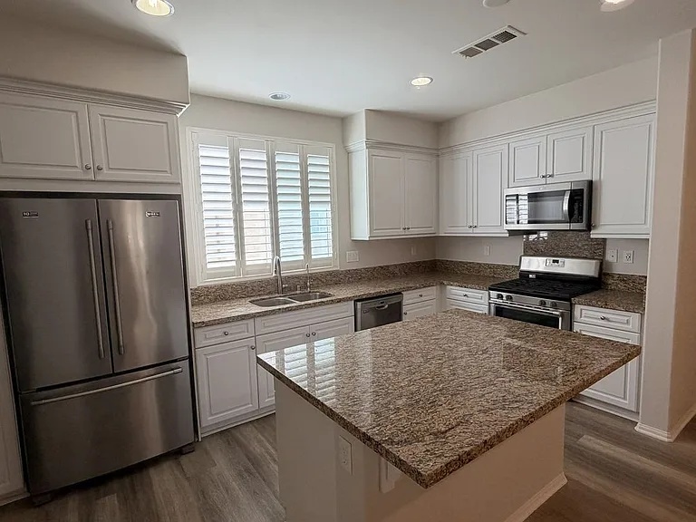 6386 Pegasus Ct — Photo 8