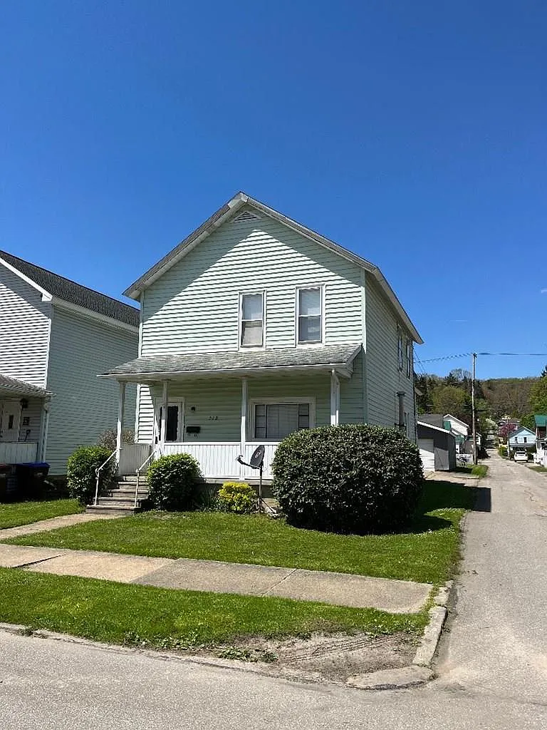 518 W Spruce St photo 1