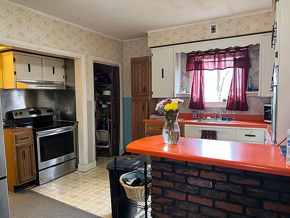 2nd image of 63 Rideout Avenue