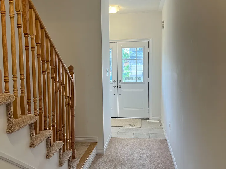 178 Seeley Ave — Photo 3