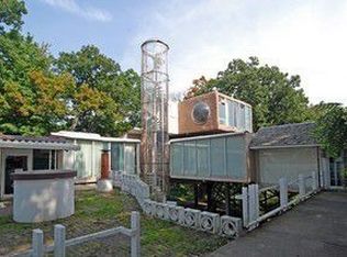 305 Oak Tree Ln, Waukegan, IL 60085