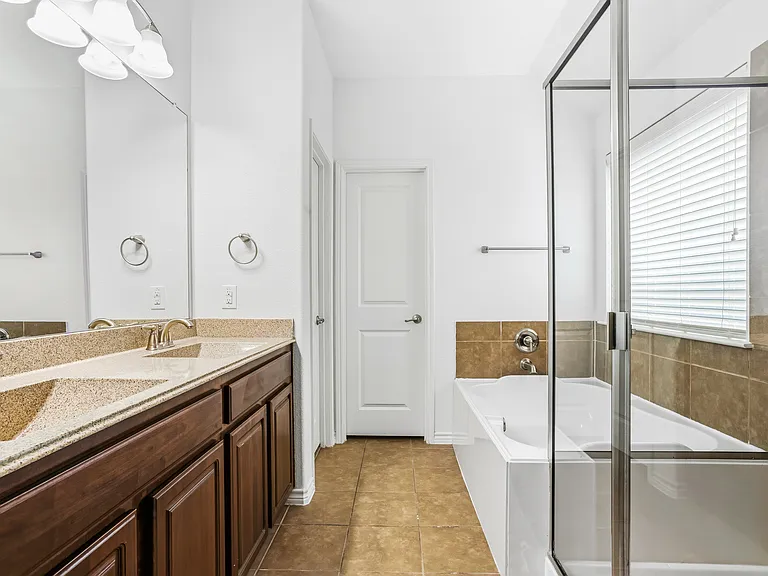 11901 Summer Springs Dr — Photo 18