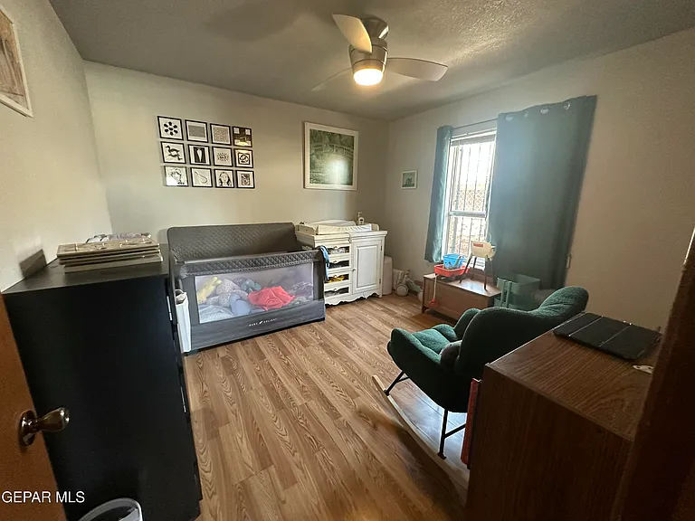 504 E University Ave — Photo 15