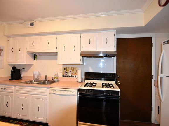 4th image of 7734 Woodward Ave #5