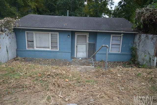 1st image of 524 Arlington Cres