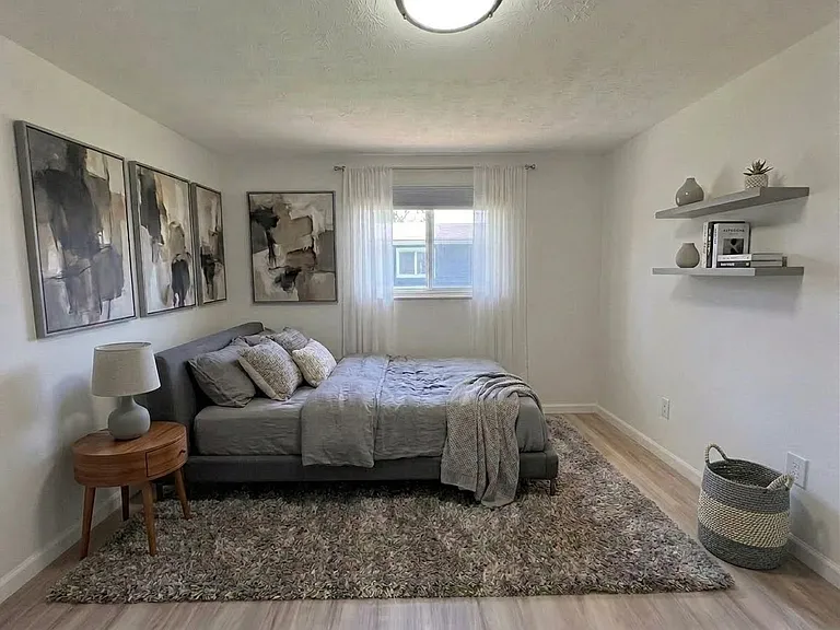 207 Roxana Ave #B — Photo 14