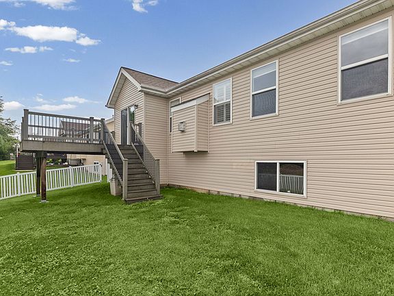 3rd image of 6869 Manchester Dr