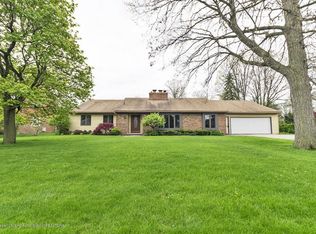 840 Tanglewood Ln, East Lansing, MI 48823