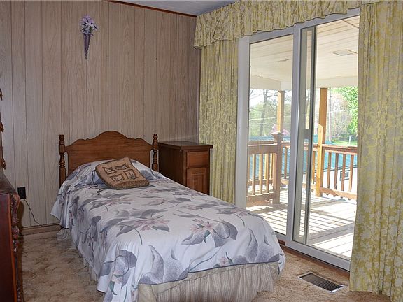 4th image of 11843/11863 Edgeview Ave