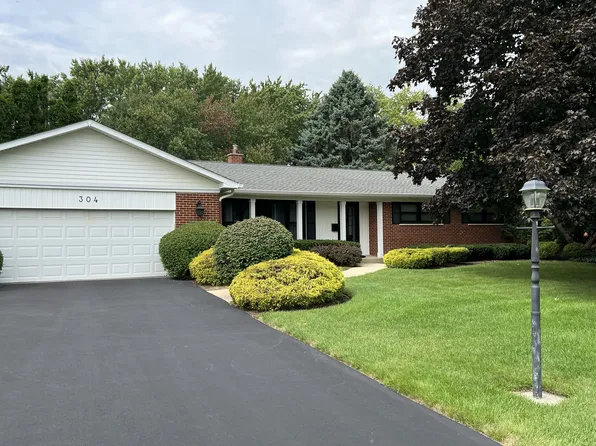 304 N Waterman Ave, Prospect Heights, IL 60070