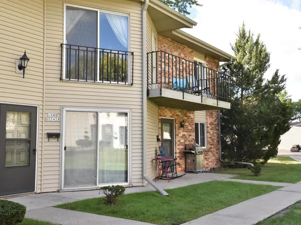 W169N11428 Biscayne DRIVE #8, Germantown, WI 53022