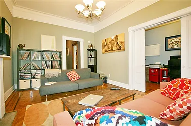 Rented by R New York