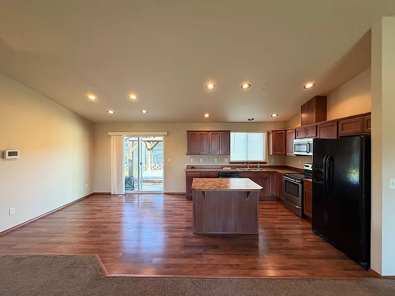2679 Semolina Loop — Photo 2