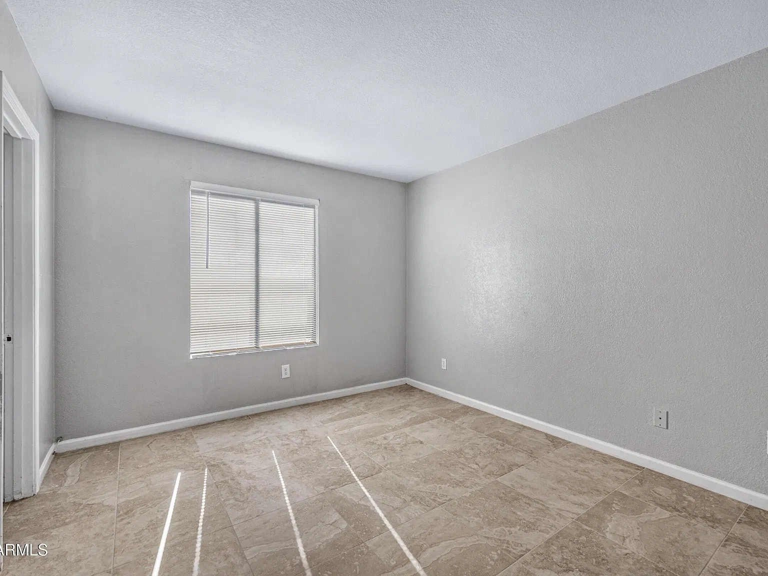 1 bed, 552 sqft, $995 — Photo 4