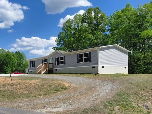 127 Ring Place Rd, Mount Airy, NC 27030