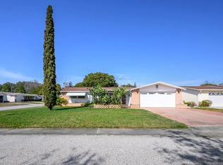 5221 Falcon Dr, Holiday, FL 34690