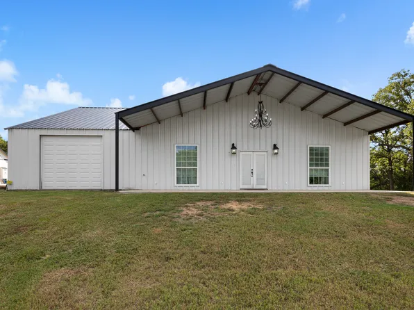 335 Ponderosa St, Bowie, TX 76230