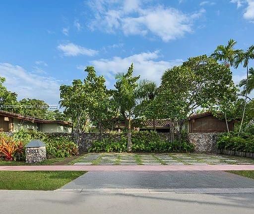 3rd image of 900 S Shore Dr #900