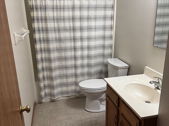 4th image of 2707 Fairmont Ct APT A