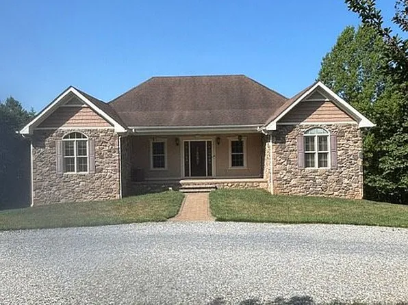 218 Trail Ln, Rustburg, VA 24588