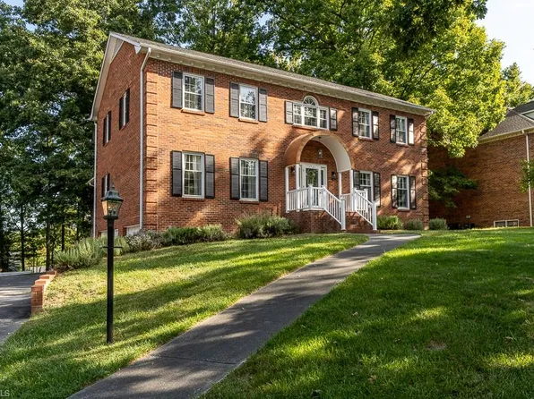 1721 Briar Lake Rd, Winston Salem, NC 27103