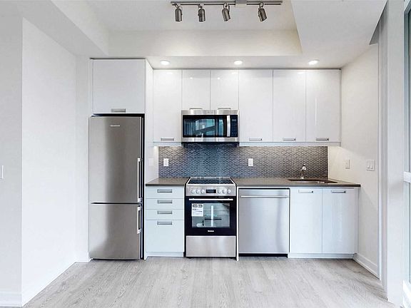 5th image of 99 John St #807