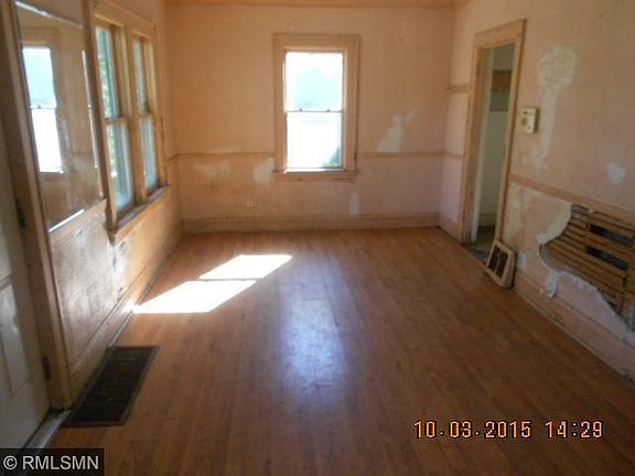 2nd image of 3944 25th Ave S