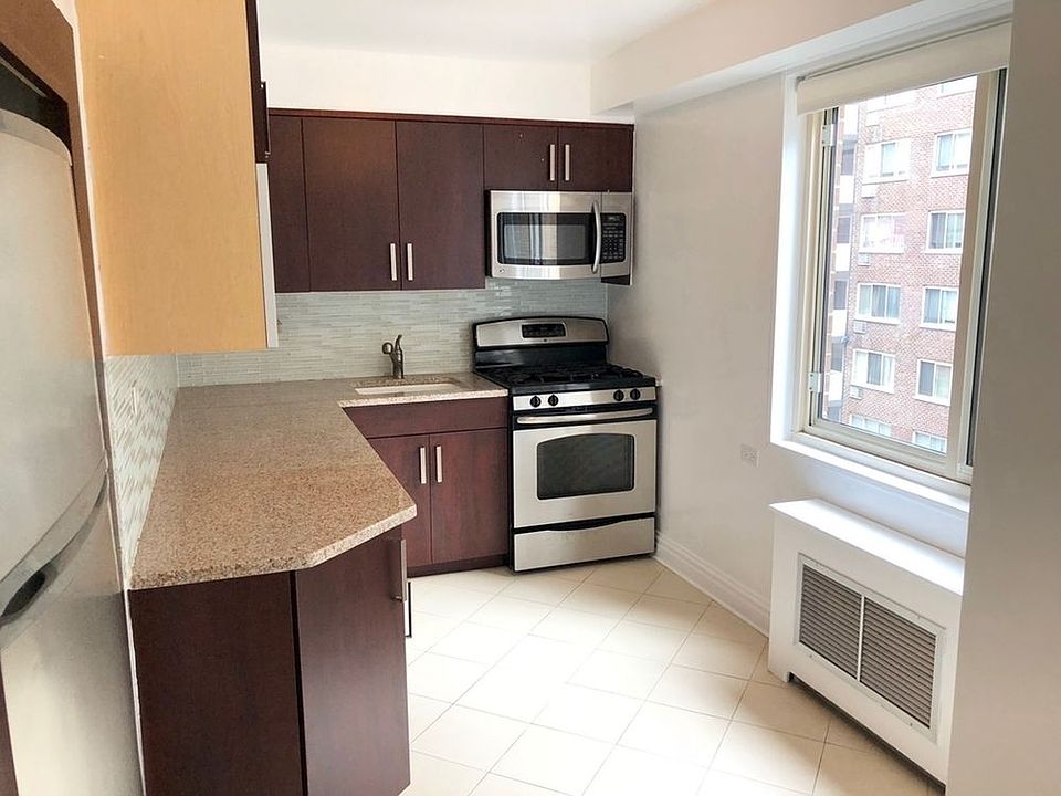 1st image of 120 W 97th St APT 10D