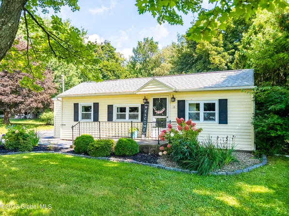 15 Dunsbach Ferry Road, Cohoes, NY 12047