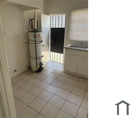 5317 1/2 S Van Ness Ave — Photo 7