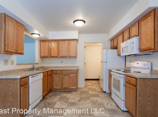 14755 W Hidden Creek Ct #2-14774, New Berlin, WI 53151