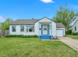 909 N Pinecrest St, Wichita, KS 67208