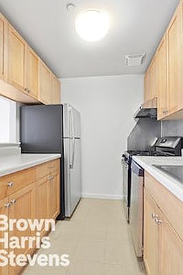 4th image of 279 W 117th St APT 6L