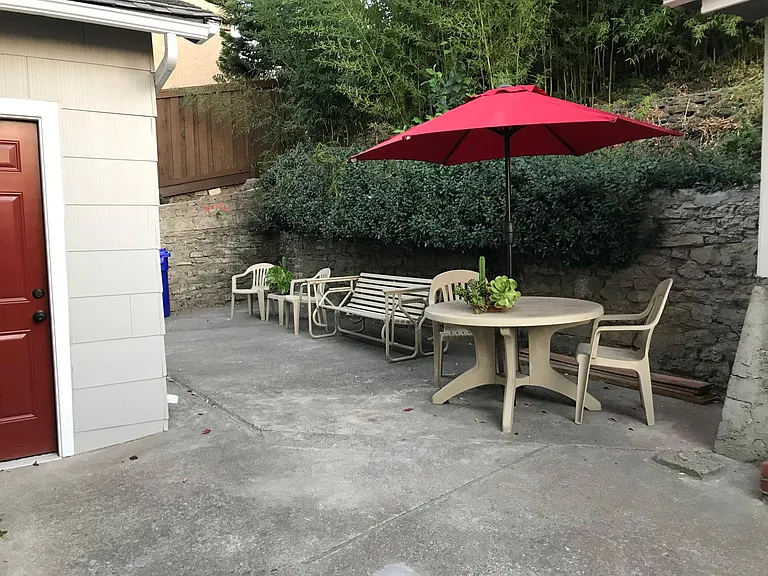 507 Bay St — Photo 24