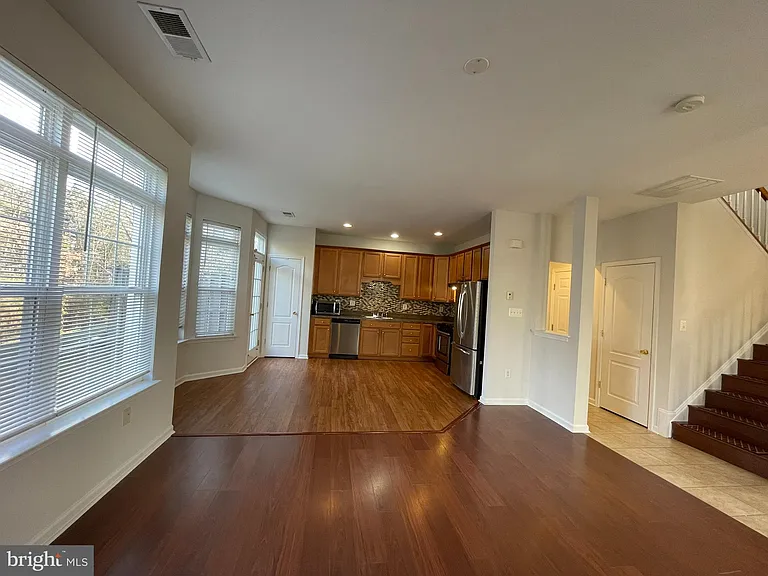 314 Kintyre Ln — Photo 9