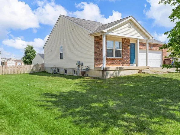 60 Willow Springs Dr, Moscow Mills, MO 63362