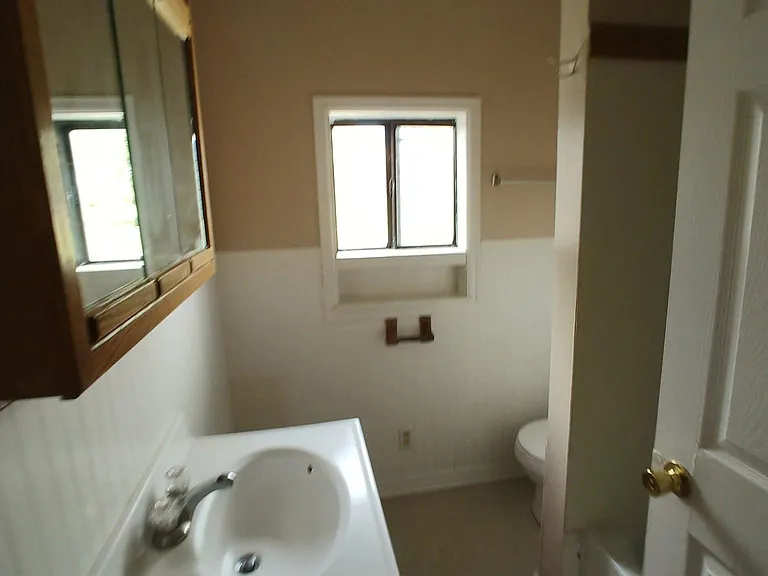 927 Lemmon Ave — Photo 3