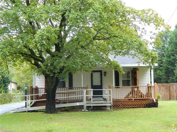 610 Baker Rd, Archdale, NC 27263