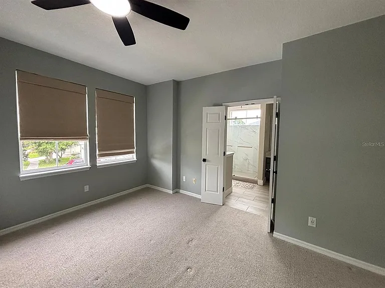 903 Yew Ct — Photo 32