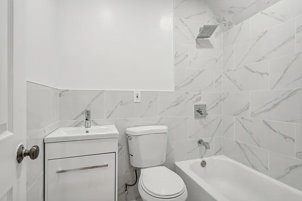 Rented by Compass | media 7