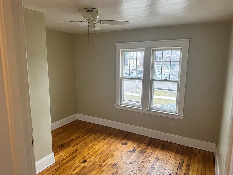 708 Hancock St — Photo 12