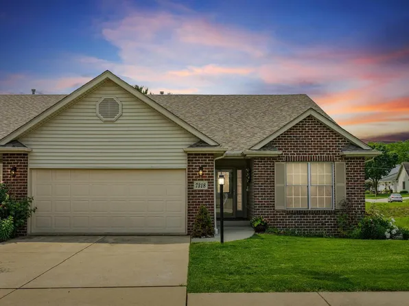7318 35th Avenue Ct, Moline, IL 61265