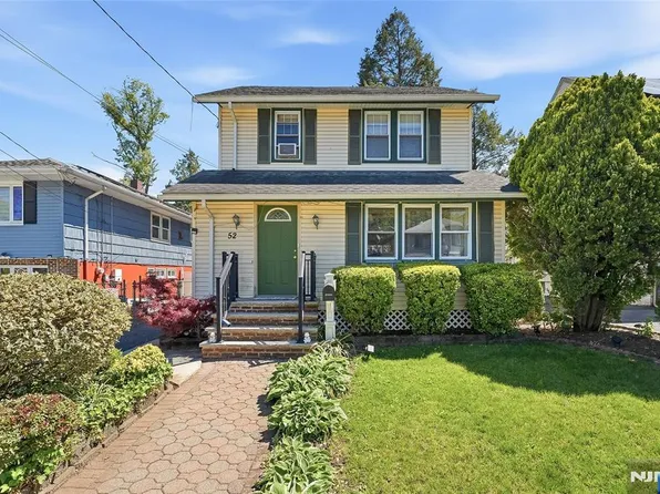 52 Harcourt Ave, Bergenfield, NJ 07621