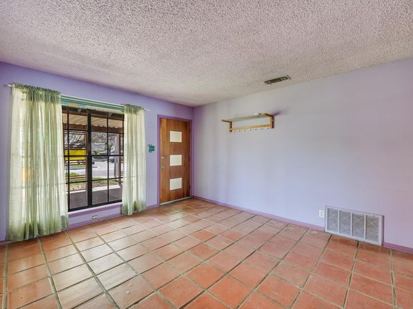 100 E Lisa Dr, Austin, TX 78752
