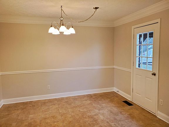 4th image of 4512 Baywood Ave