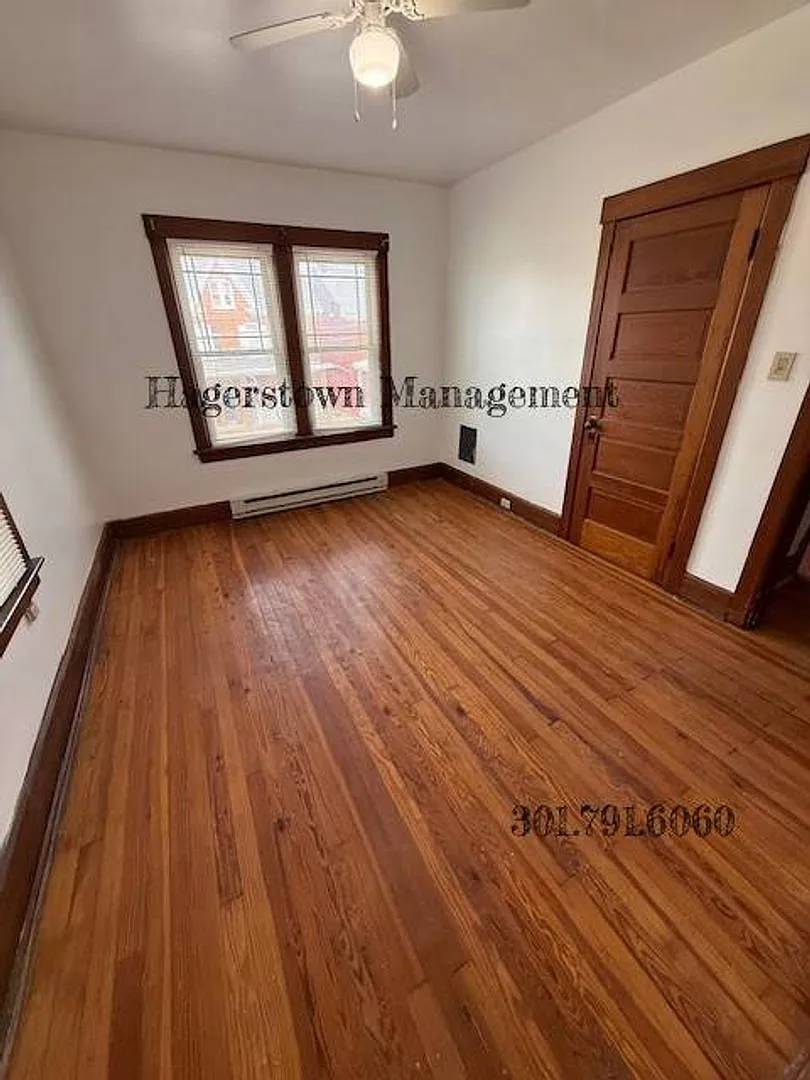 Beautiful 3 BR 1 BA Duplex — Photo 2