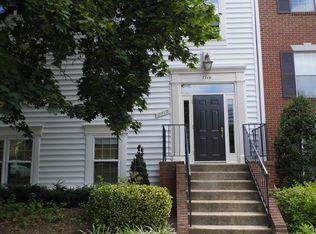 7719 Inversham Dr APT 125, Falls Church, VA 22042