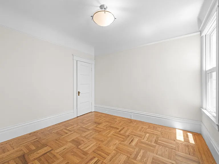 737 Waller St #737 — Photo 14