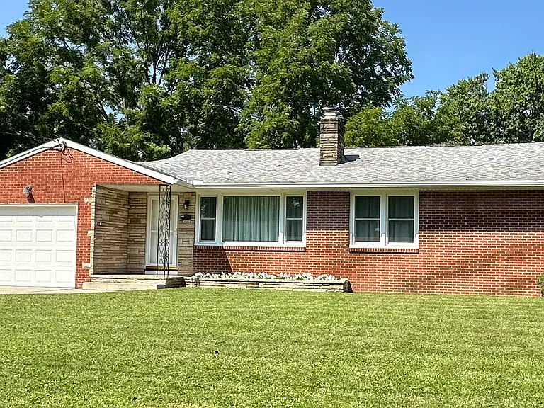 717 Saratoga Ave — Photo 1